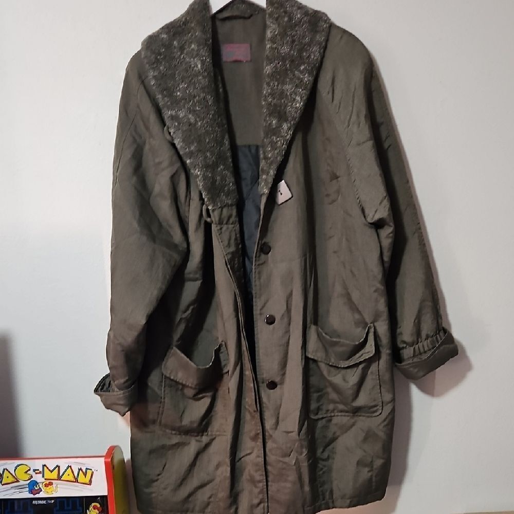 Sempre Piu Dark Green Jacket with Subtle Texture